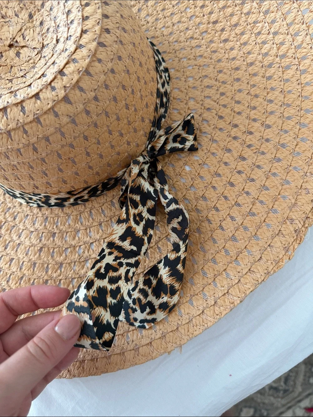 Wide-Brim Straw Sun Hat with Leopard Bow - Tan